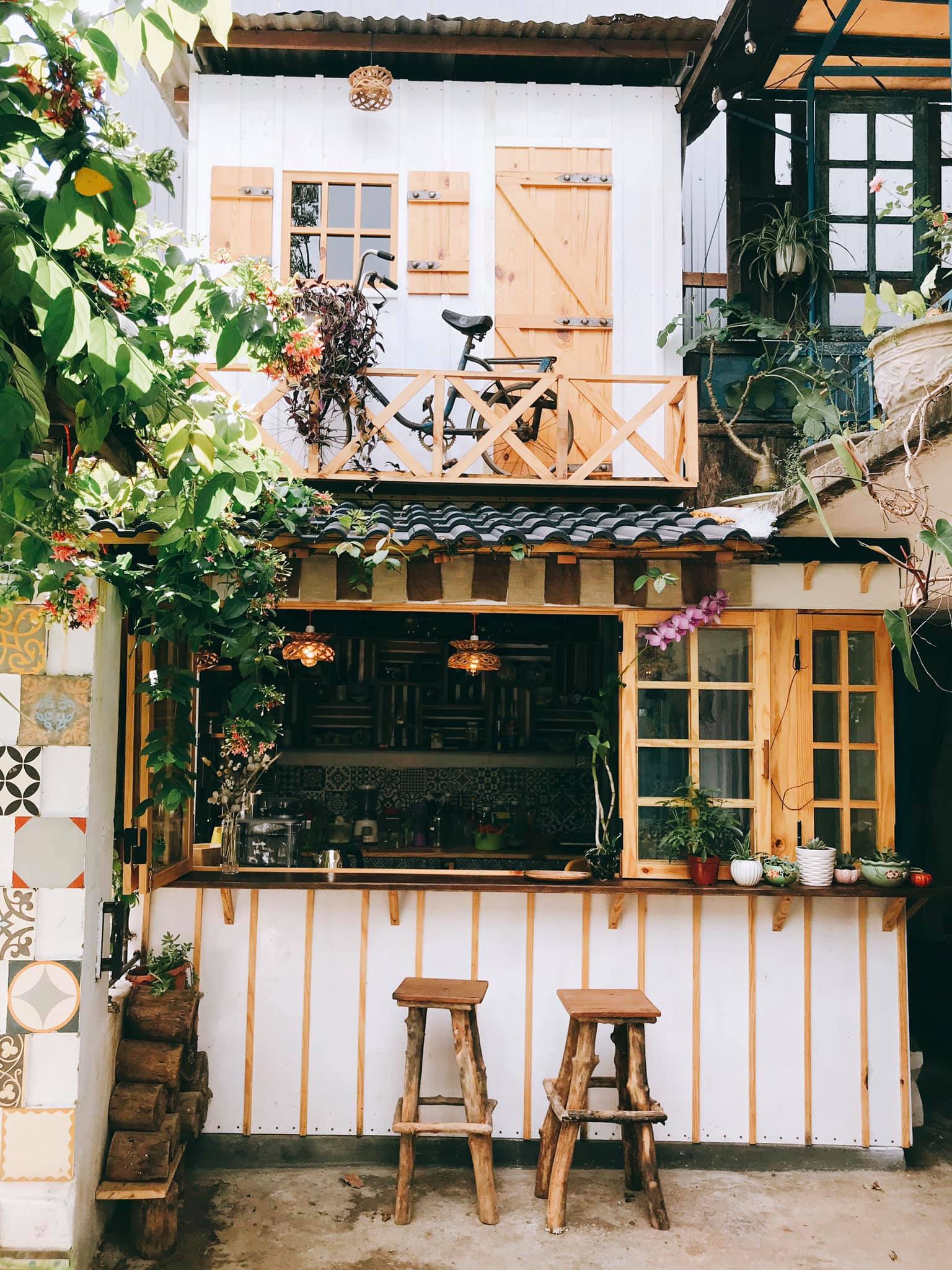 10+ Quán Cafe Đẹp Ở Ninh Bình "Gây Thương Nhớ" Du Khách