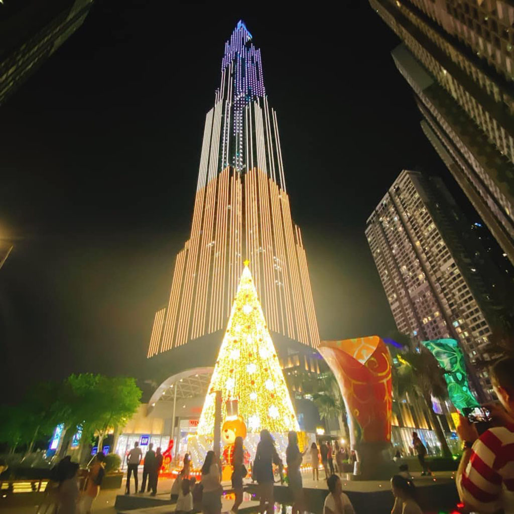 10+ Địa Điểm Chụp Hình Noel Đẹp Ở Sài Gòn "Địa Chỉ + Giờ"