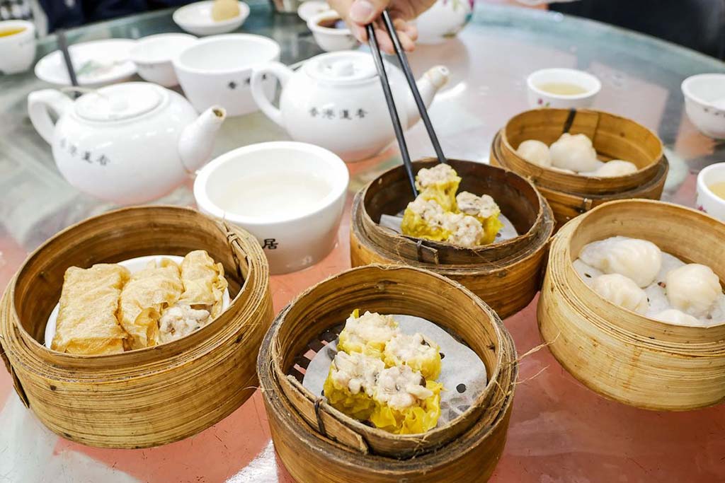 Ăn Gì Ở Hồng Kông? Gợi Ý 12 Món Ăn Nổi Tiếng & Địa Chỉ Quán