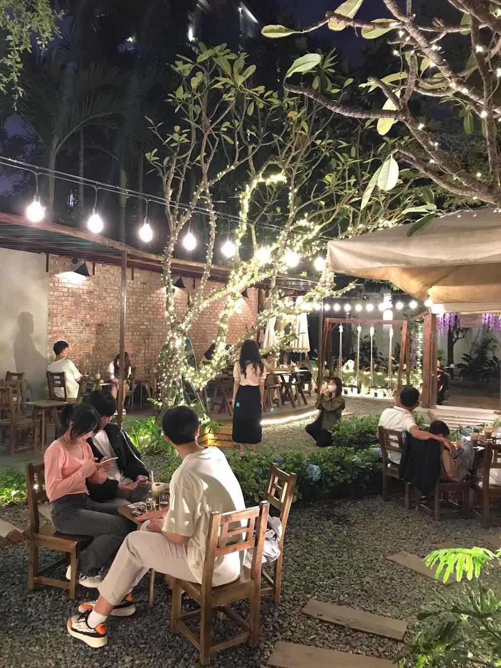8+ Quán Cafe Sân Vườn Đà Nẵng Yên Tĩnh & Thoáng Mát