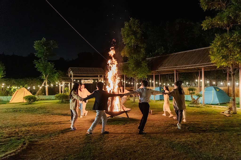 9+ Địa Điểm Cắm Trại Ở Hòa Bình Vừa Đẹp & Vừa "Chill"